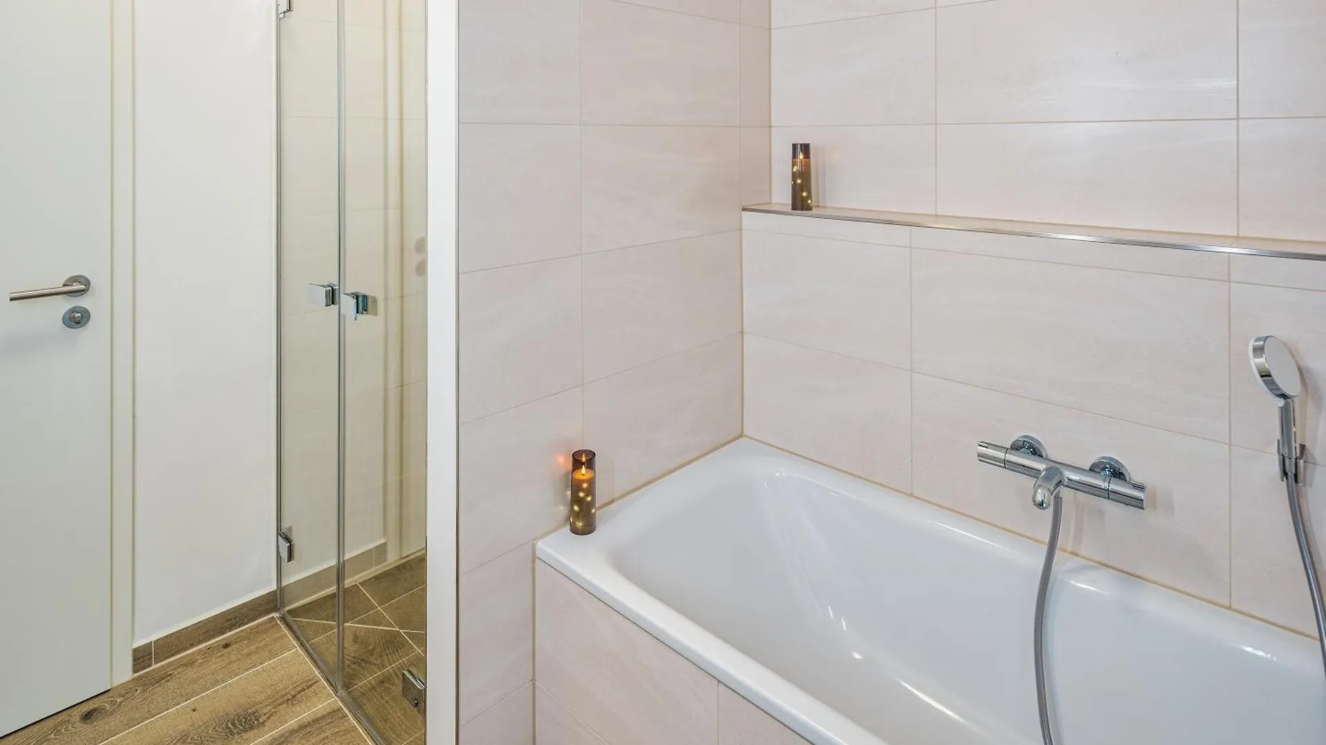 דרזדן Apartment Am Grossen Garten - Terrasse & Parkplatz -8 Personen גרמניה