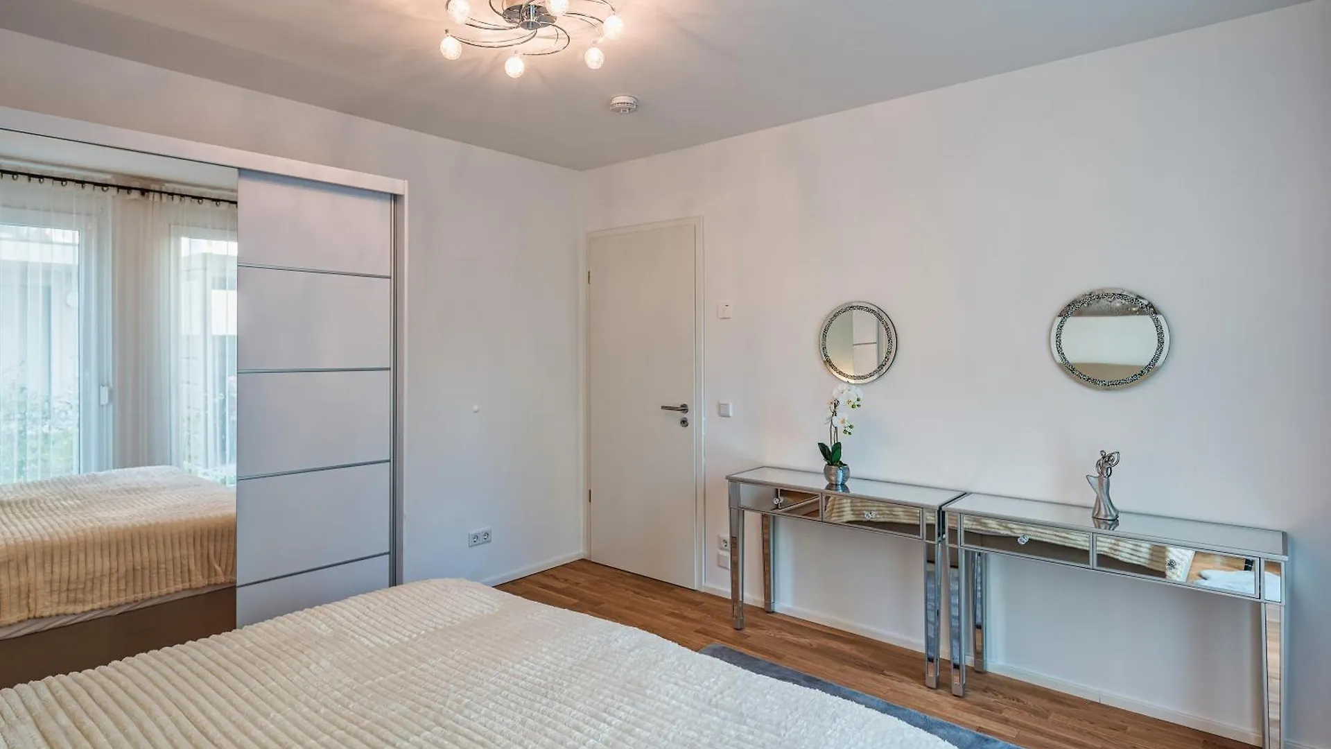 דרזדן Apartment Am Grossen Garten - Terrasse & Parkplatz -8 Personen